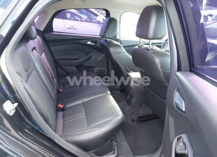 Photo 8 of 2014 Ford Focus SE (VIN 1FADP3K28EL138992)