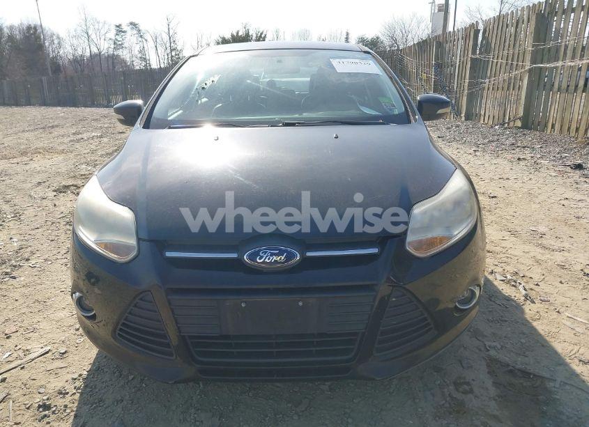 Photo 6 of 2014 Ford Focus SE (VIN 1FADP3K28EL145778)