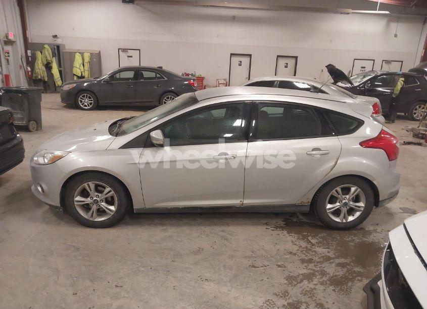 Photo 14 of 2014 Ford Focus SE (VIN 1FADP3K28EL154982)