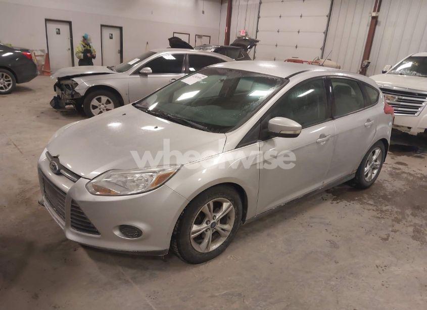 Photo 2 of 2014 Ford Focus SE (VIN 1FADP3K28EL154982)