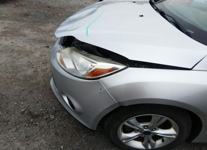 Photo 15 of 2014 Ford Focus SE (VIN 1FADP3K28EL182880)