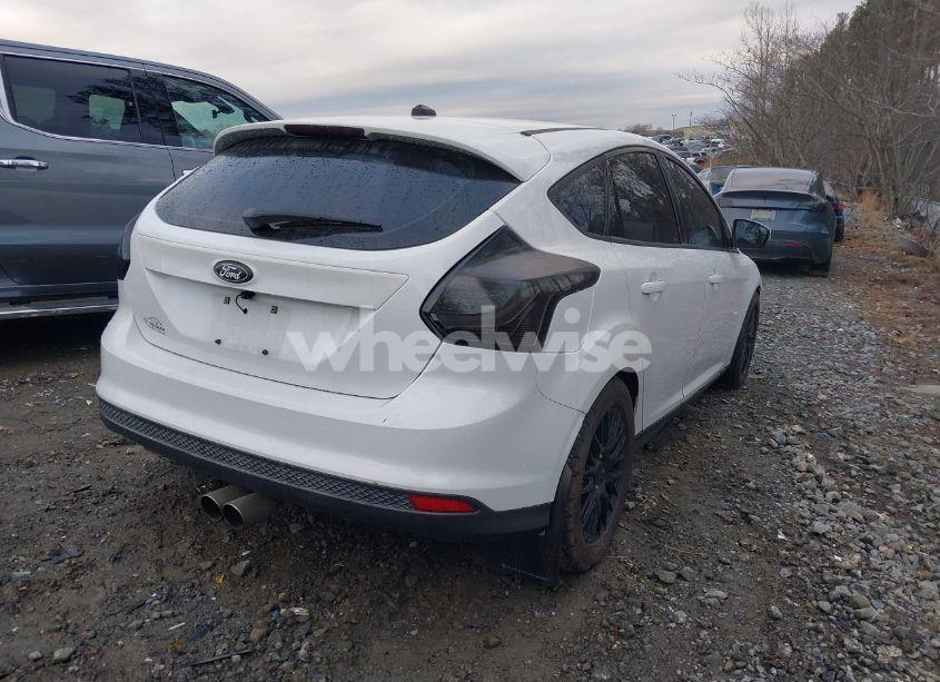 Photo 4 of 2014 Ford Focus SE (VIN 1FADP3K28EL189702)