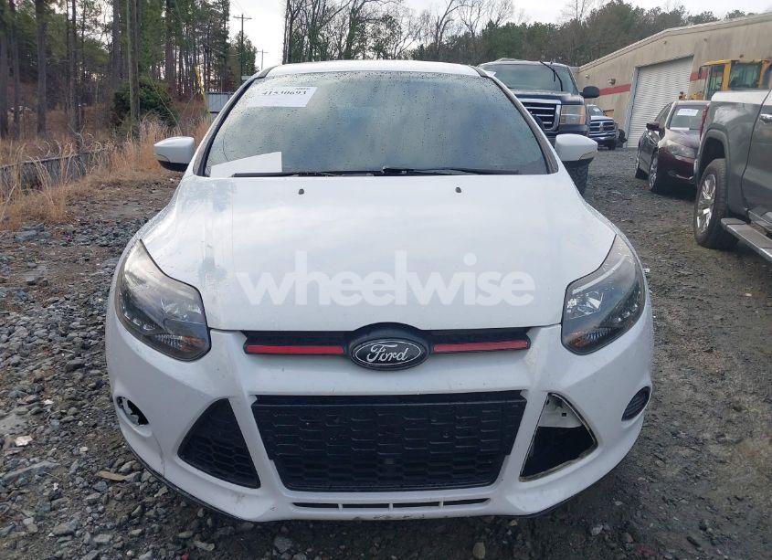 Photo 6 of 2014 Ford Focus SE (VIN 1FADP3K28EL189702)