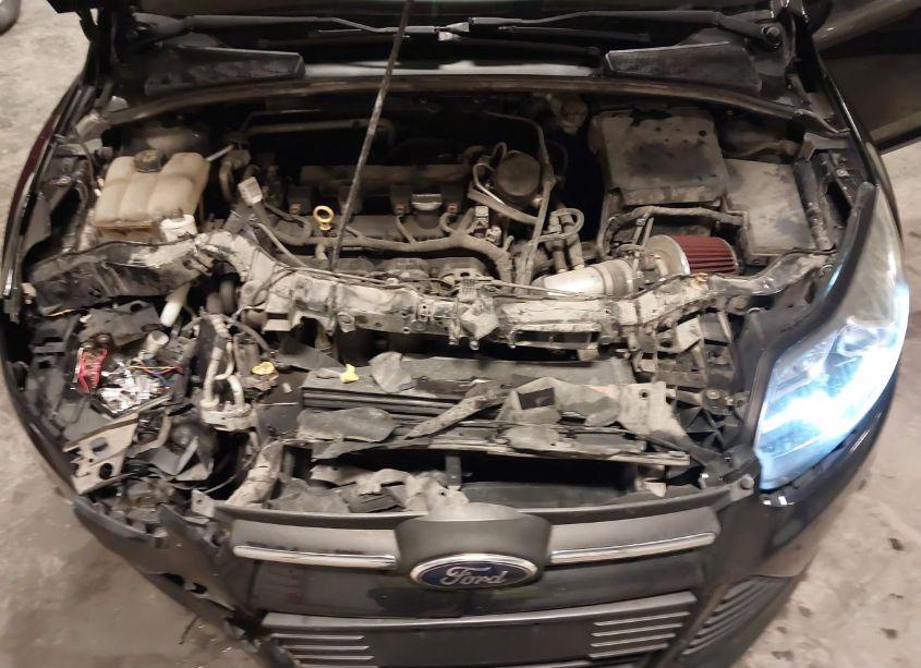 Photo 10 of 2014 Ford Focus SE (VIN 1FADP3K28EL229633)