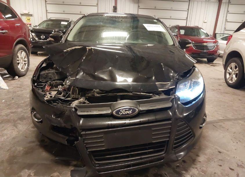 Photo 12 of 2014 Ford Focus SE (VIN 1FADP3K28EL229633)