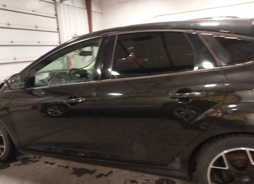 Photo 14 of 2014 Ford Focus SE (VIN 1FADP3K28EL229633)