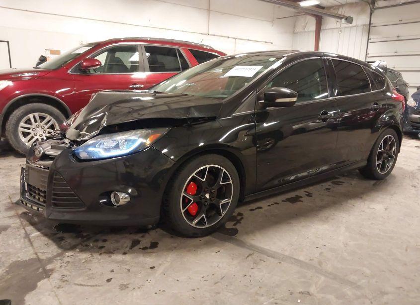 Photo 2 of 2014 Ford Focus SE (VIN 1FADP3K28EL229633)