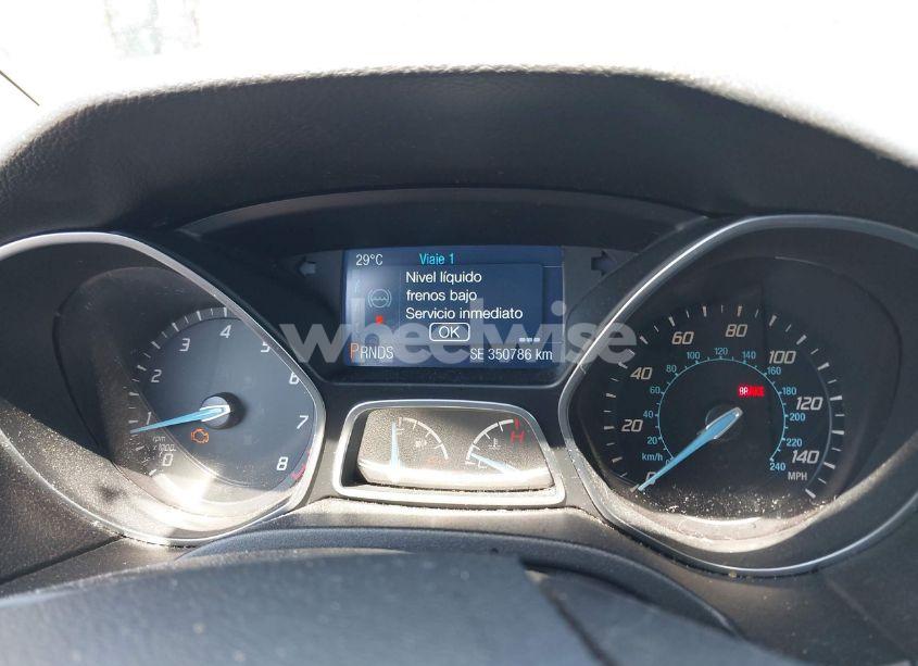 Photo 7 of 2014 Ford Focus SE (VIN 1FADP3K28EL261787)