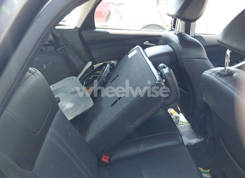 Photo 8 of 2014 Ford Focus SE (VIN 1FADP3K28EL261787)