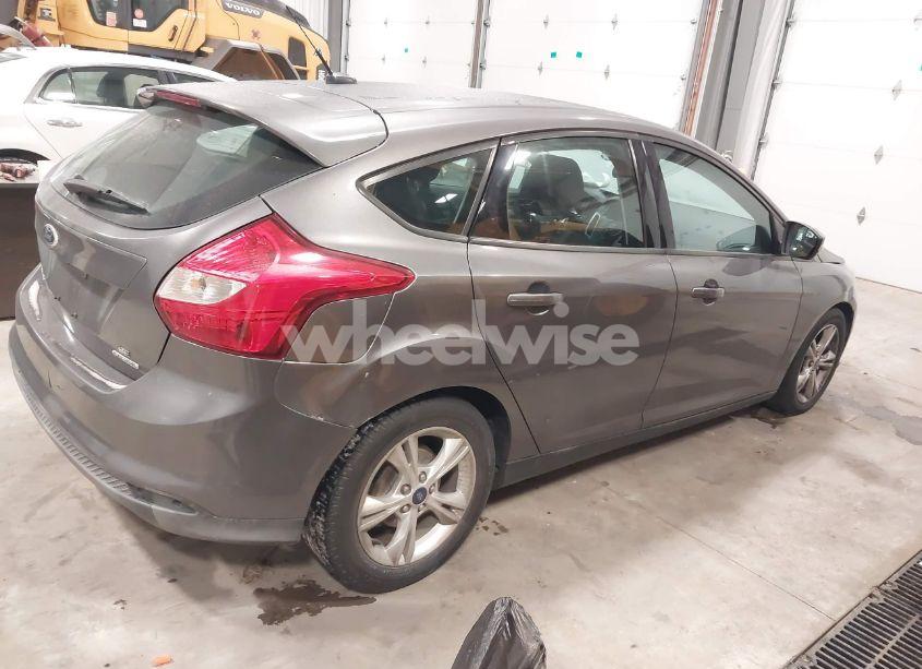Photo 4 of 2014 Ford Focus SE (VIN 1FADP3K28EL263507)