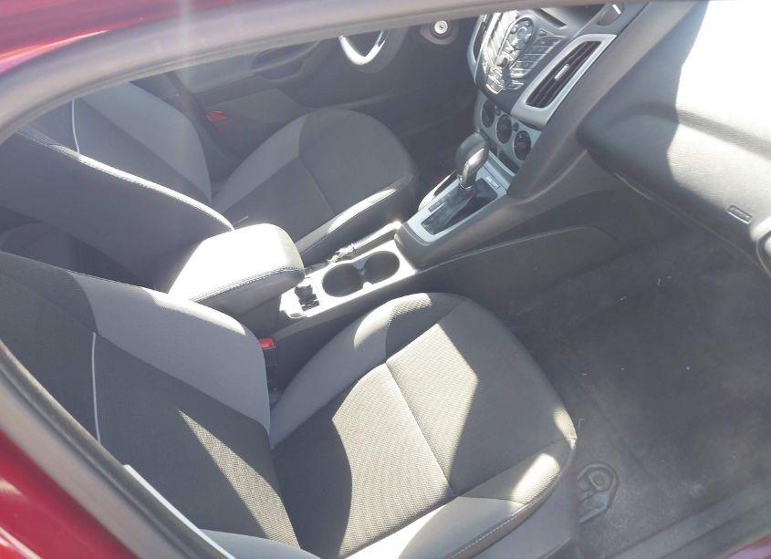 Photo 5 of 2014 Ford Focus SE (VIN 1FADP3K28EL278654)