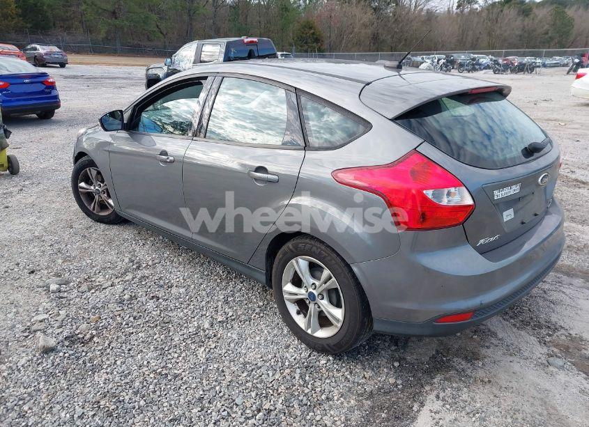 Photo 3 of 2014 Ford Focus SE (VIN 1FADP3K28EL301687)