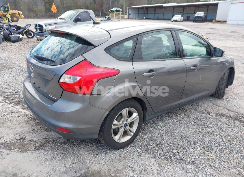 Photo 4 of 2014 Ford Focus SE (VIN 1FADP3K28EL301687)