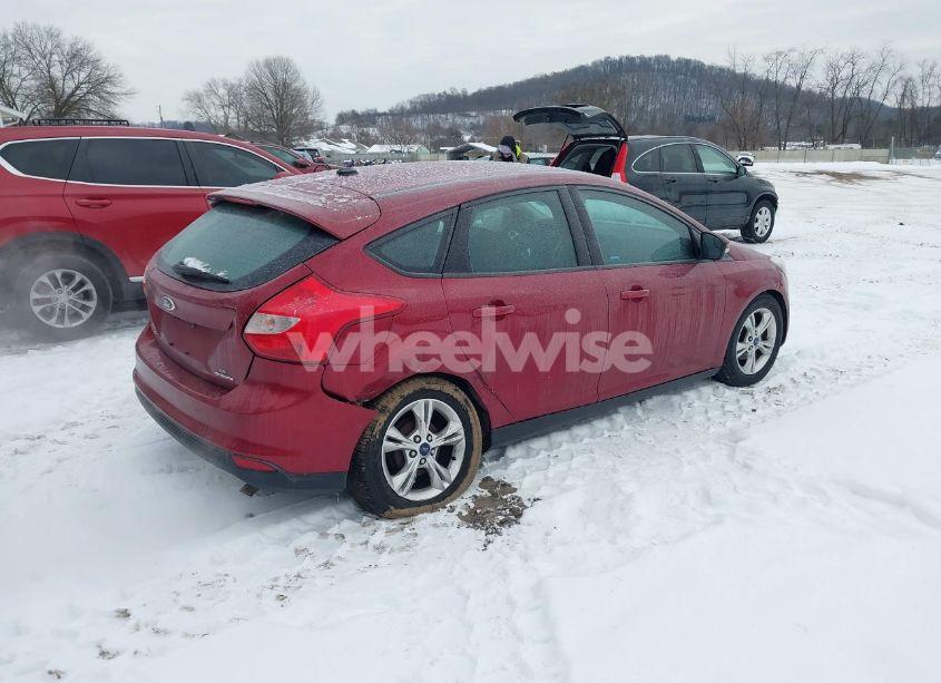 Photo 4 of 2014 Ford Focus SE (VIN 1FADP3K28EL310390)