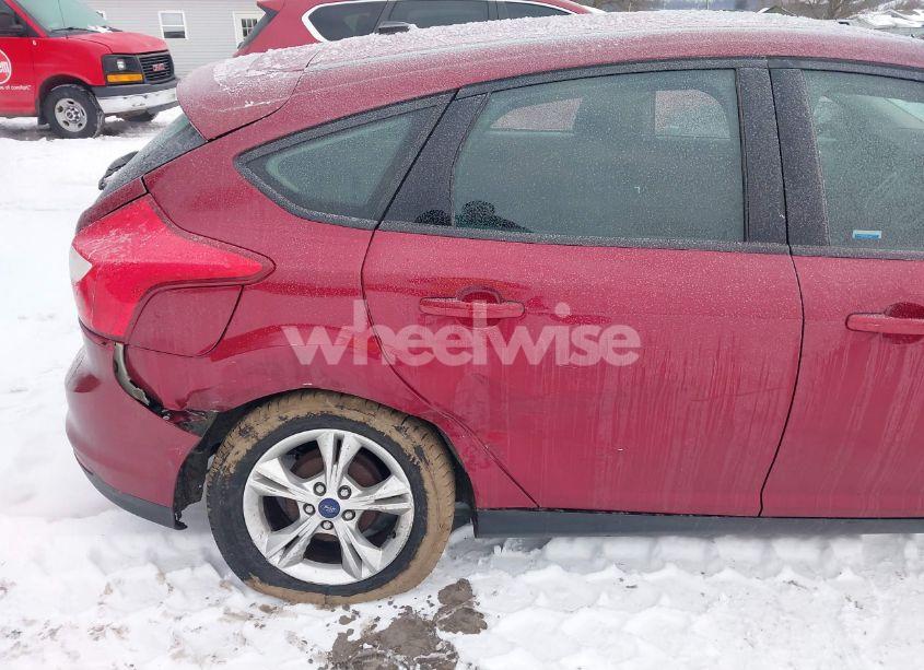 Photo 6 of 2014 Ford Focus SE (VIN 1FADP3K28EL310390)