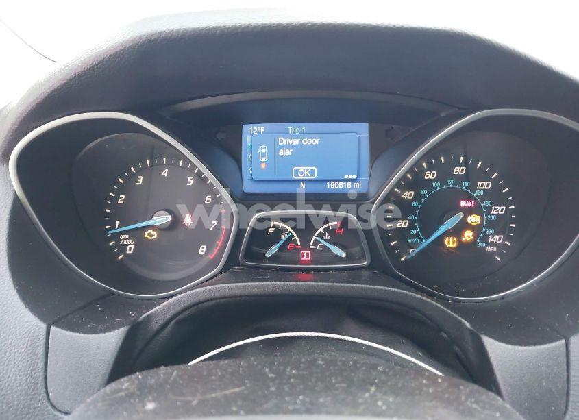 Photo 7 of 2014 Ford Focus SE (VIN 1FADP3K28EL310390)