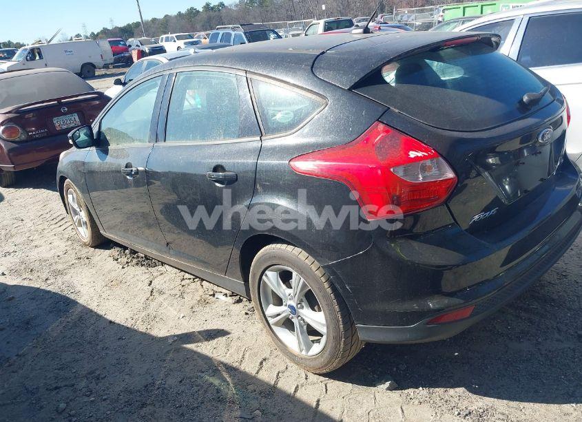 Photo 3 of 2014 Ford Focus SE (VIN 1FADP3K28EL312656)