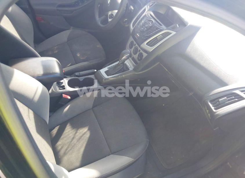 Photo 5 of 2014 Ford Focus SE (VIN 1FADP3K28EL312656)