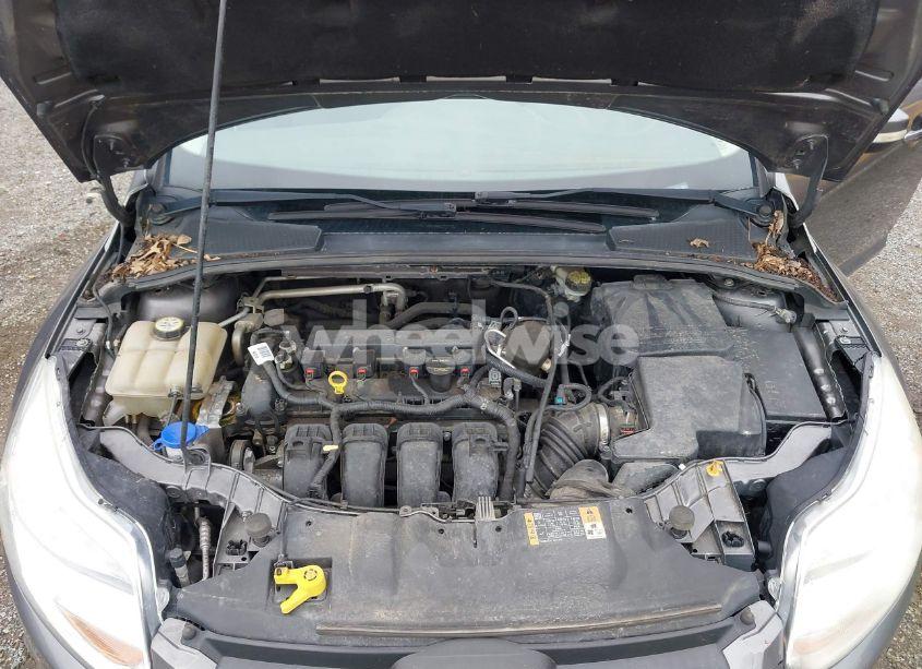 Photo 10 of 2014 Ford Focus SE (VIN 1FADP3K28EL313161)