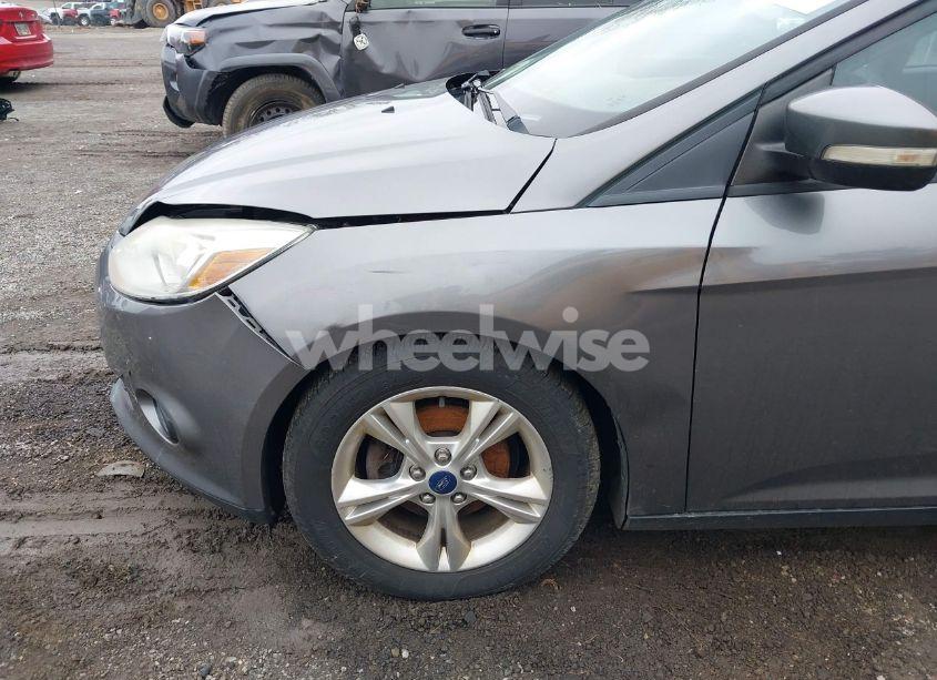 Photo 12 of 2014 Ford Focus SE (VIN 1FADP3K28EL313161)