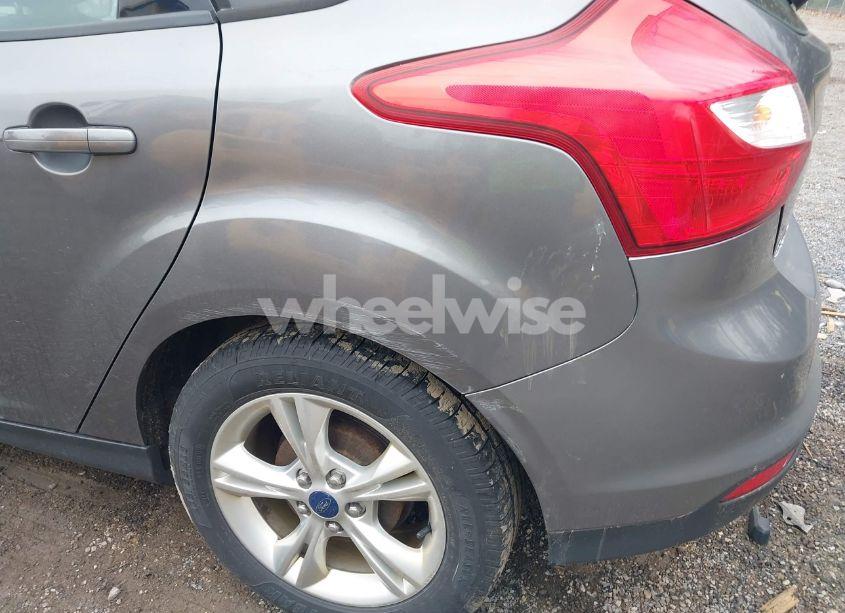 Photo 13 of 2014 Ford Focus SE (VIN 1FADP3K28EL313161)