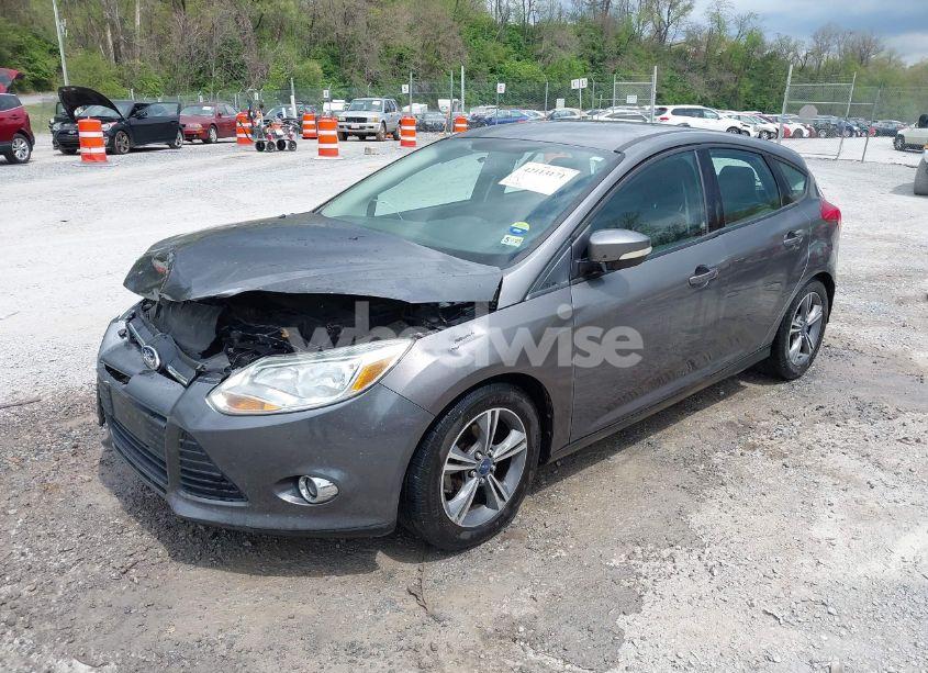 Photo 2 of 2014 Ford Focus SE (VIN 1FADP3K28EL315914)