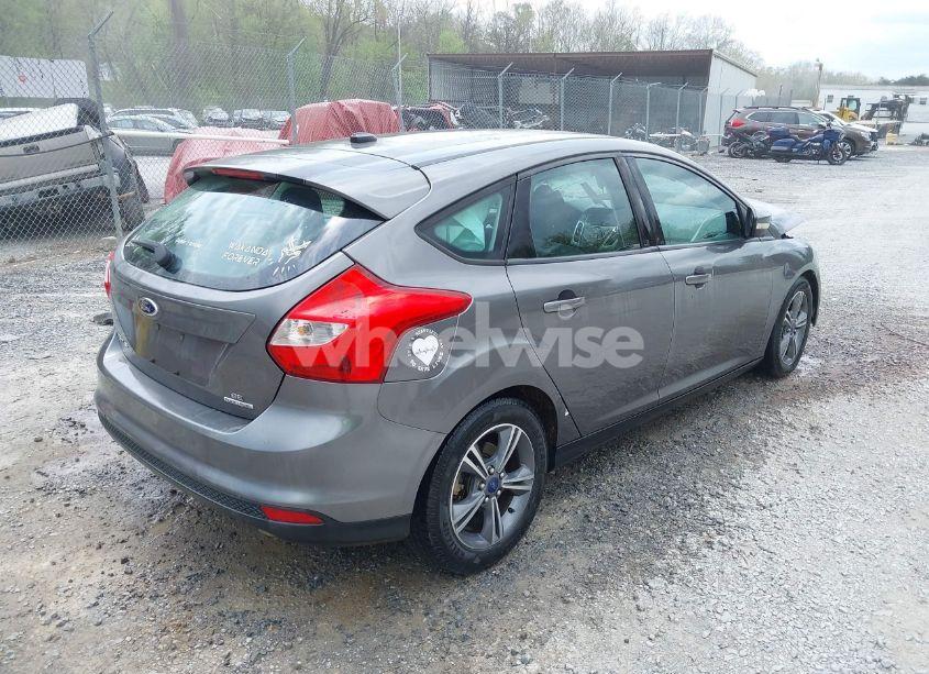 Photo 4 of 2014 Ford Focus SE (VIN 1FADP3K28EL315914)