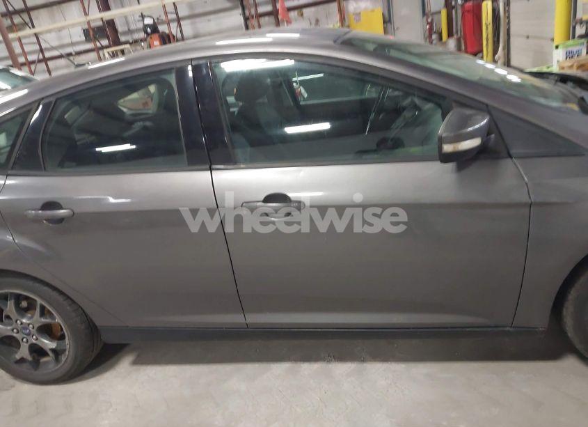 Photo 14 of 2014 Ford Focus SE (VIN 1FADP3K28EL318859)