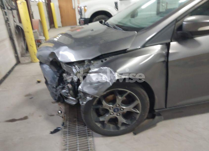 Photo 6 of 2014 Ford Focus SE (VIN 1FADP3K28EL318859)