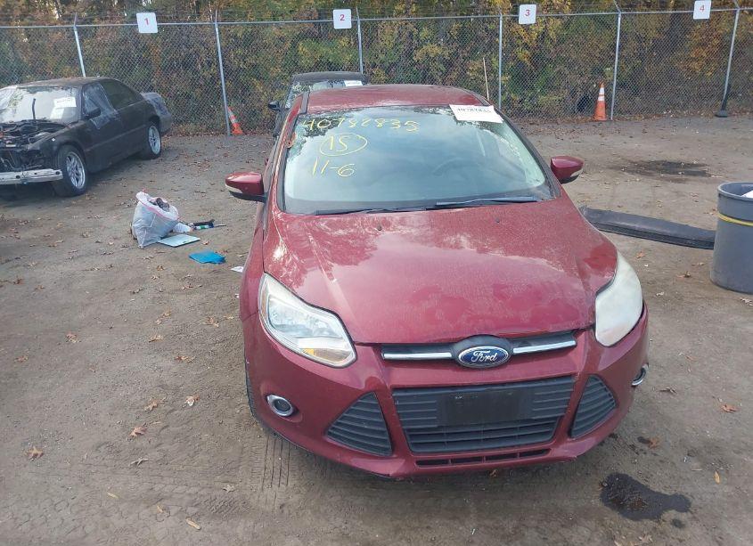 Photo 13 of 2014 Ford Focus SE (VIN 1FADP3K28EL327125)