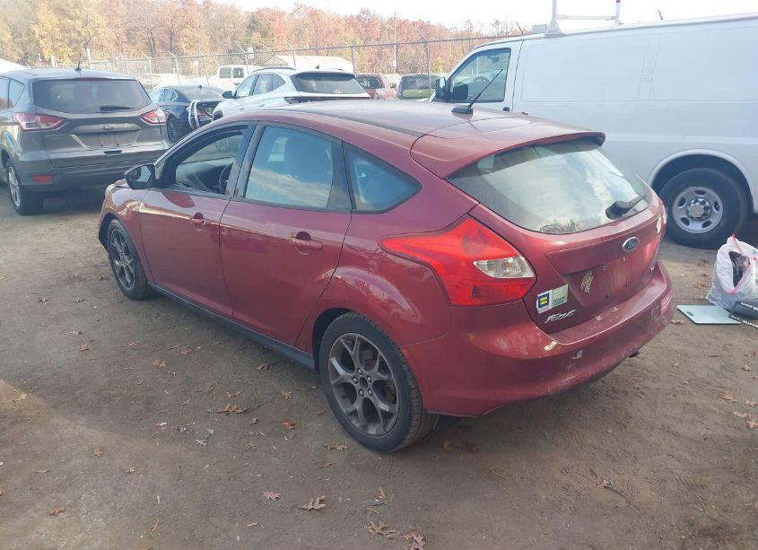 Photo 3 of 2014 Ford Focus SE (VIN 1FADP3K28EL327125)