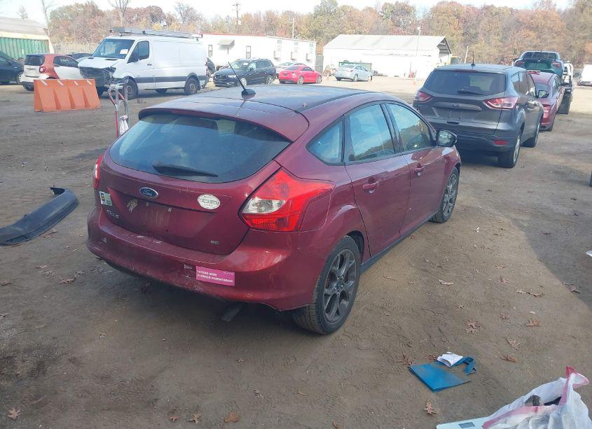 Photo 4 of 2014 Ford Focus SE (VIN 1FADP3K28EL327125)