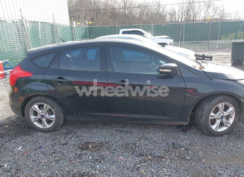 Photo 14 of 2014 Ford Focus SE (VIN 1FADP3K28EL369567)