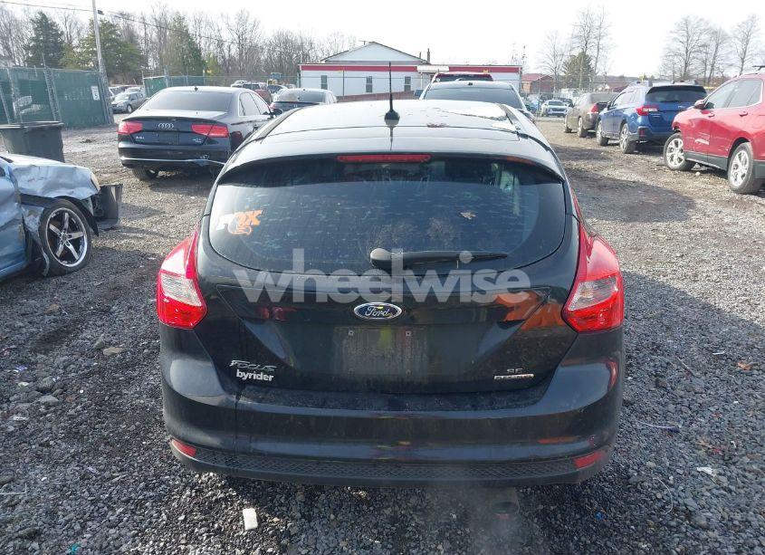 Photo 17 of 2014 Ford Focus SE (VIN 1FADP3K28EL369567)
