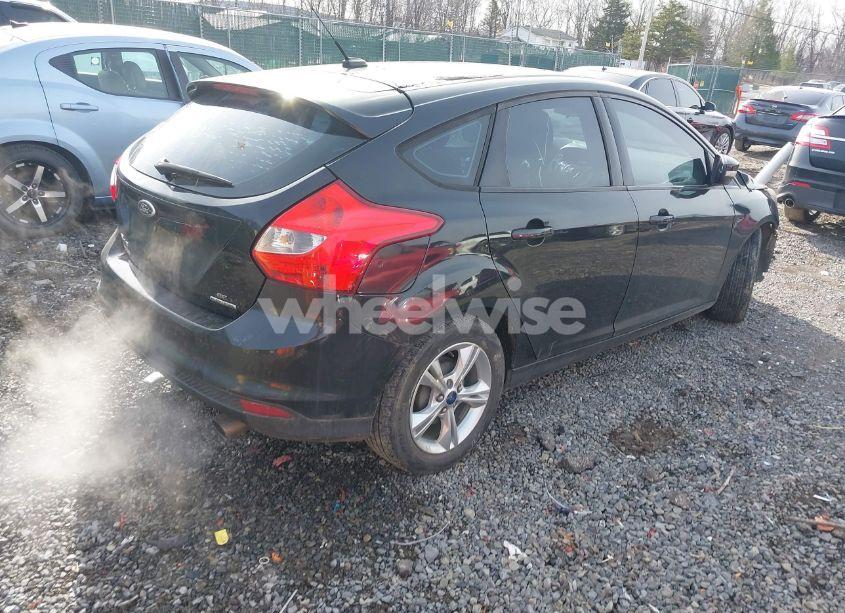 Photo 4 of 2014 Ford Focus SE (VIN 1FADP3K28EL369567)