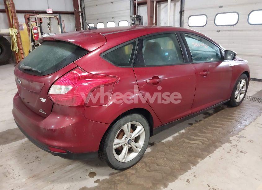 Photo 4 of 2014 Ford Focus SE (VIN 1FADP3K28EL369987)