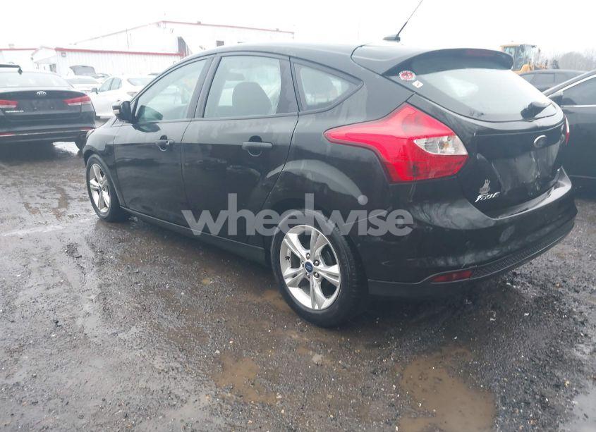 Photo 3 of 2014 Ford Focus SE (VIN 1FADP3K28EL370489)