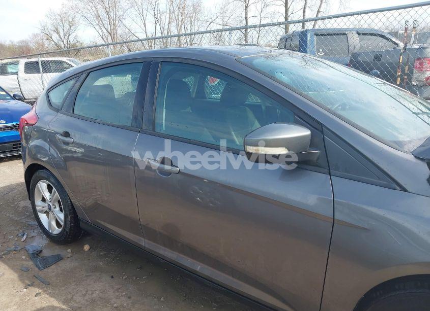 Photo 14 of 2014 Ford Focus SE (VIN 1FADP3K28EL377362)