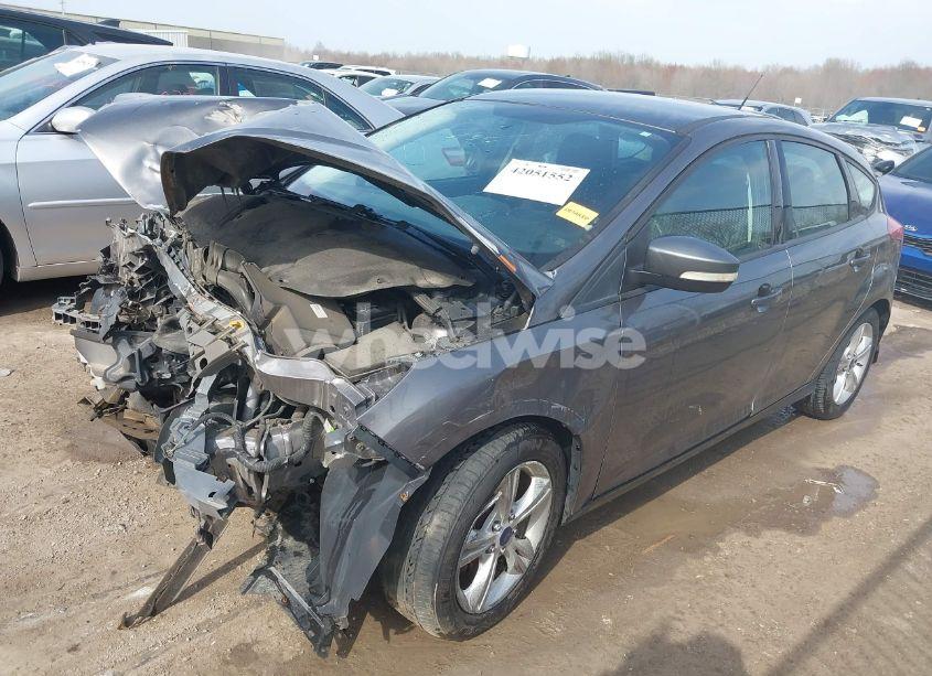 Photo 2 of 2014 Ford Focus SE (VIN 1FADP3K28EL377362)
