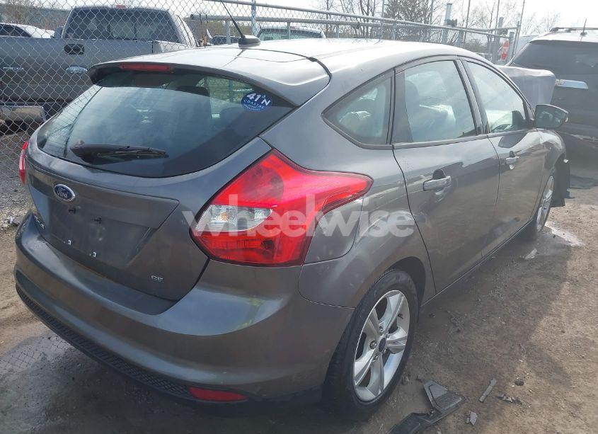 Photo 4 of 2014 Ford Focus SE (VIN 1FADP3K28EL377362)