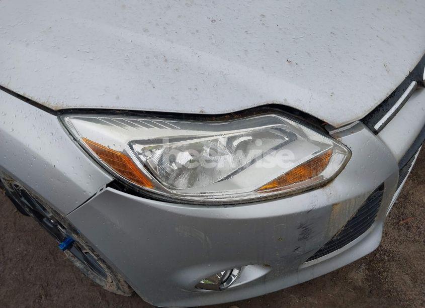 Photo 6 of 2014 Ford Focus SE (VIN 1FADP3K28EL404592)