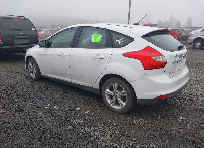 Photo 3 of 2014 Ford Focus SE (VIN 1FADP3K28EL408240)