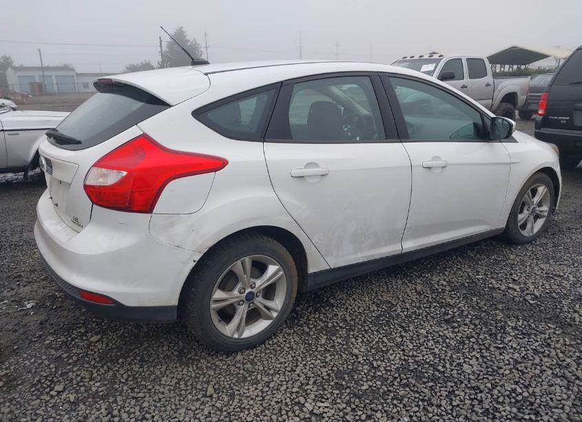 Photo 4 of 2014 Ford Focus SE (VIN 1FADP3K28EL408240)