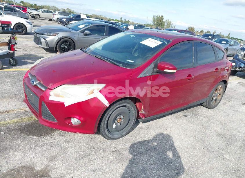 Photo 2 of 2014 Ford Focus SE (VIN 1FADP3K28EL410280)