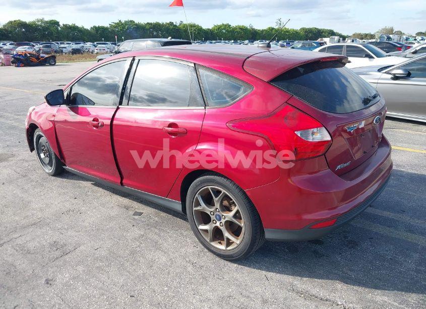 Photo 3 of 2014 Ford Focus SE (VIN 1FADP3K28EL410280)