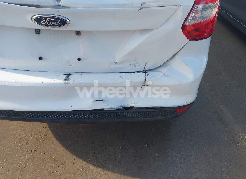 Photo 6 of 2014 Ford Focus SE (VIN 1FADP3K28EL422431)