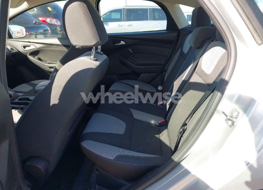 Photo 8 of 2014 Ford Focus SE (VIN 1FADP3K28EL460287)