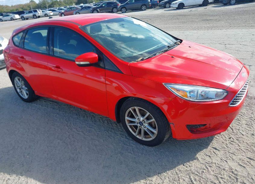 2015 Ford Focus (VIN 1FADP3K28FL223445) main photo