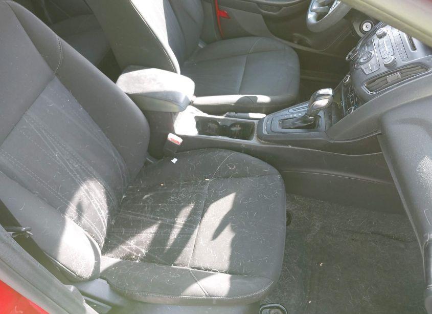 Photo 5 of 2015 Ford Focus (VIN 1FADP3K28FL223445)