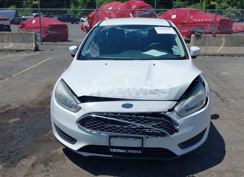 Photo 6 of 2015 Ford Focus SE (VIN 1FADP3K28FL223574)